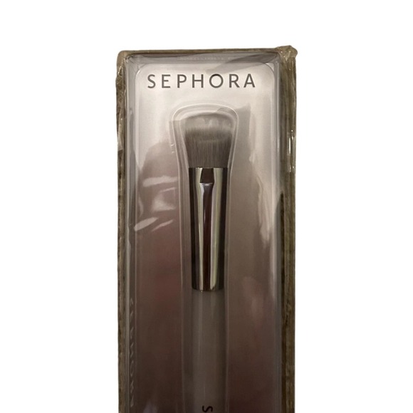 Sephora Eye Treatment Concaved Brush Vegan & Cruelty free Sealed NIB - Picture 2 of 3